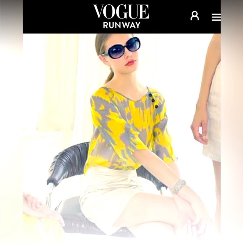 JENNI KAYNE Top Blouse Silk Size SMALL Runway Designer Abstract VOGUE RUNWAY
